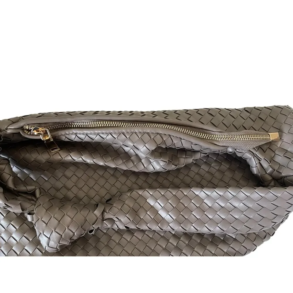 Melie Bianco Woven Hobo Bag in Gray